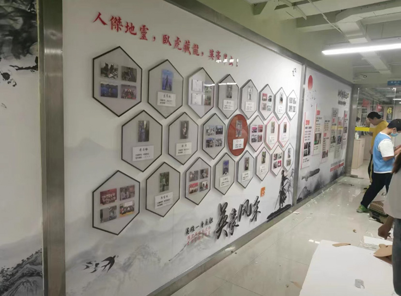 要制作一個便宜的文化墻，可以考慮以下幾個方法(圖3)